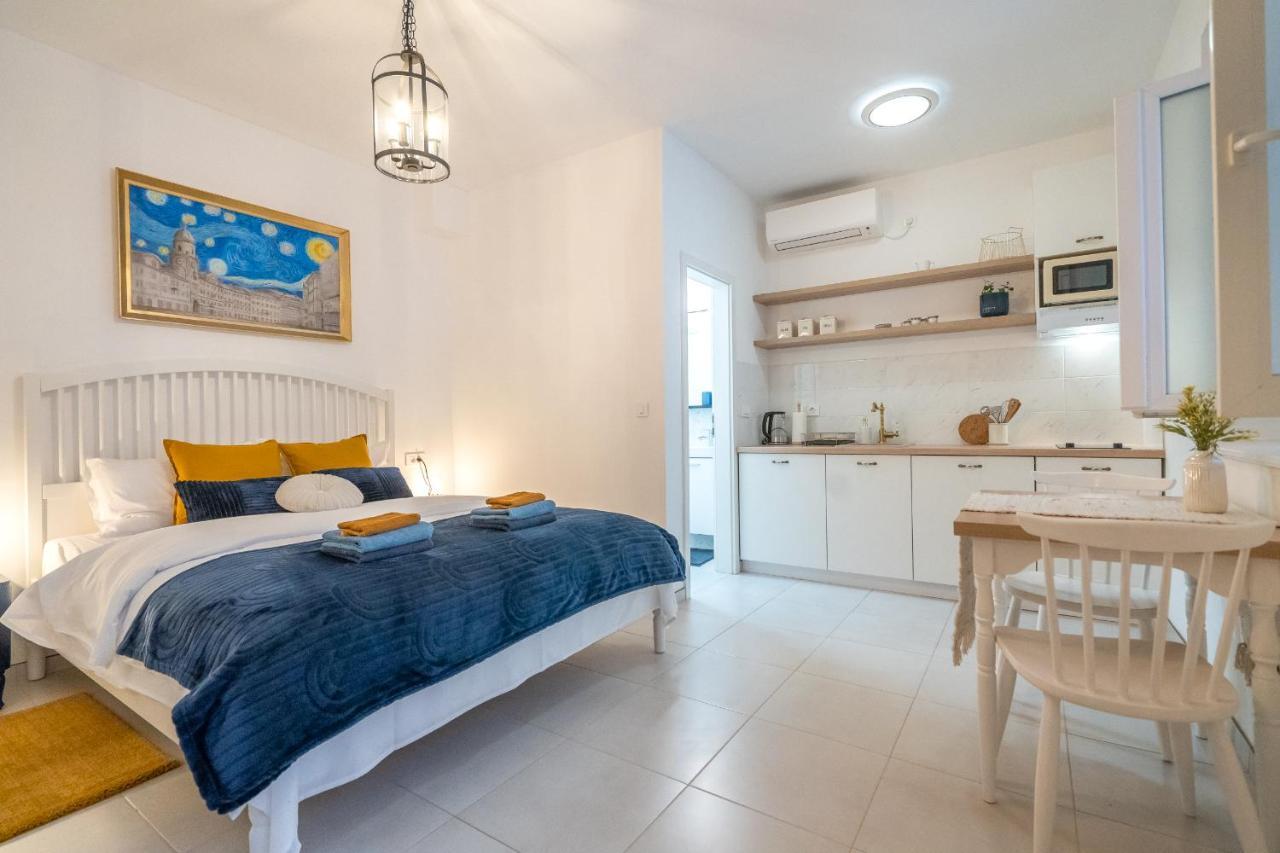 Starry Night Studio Apartment Rijeka Zewnętrze zdjęcie
